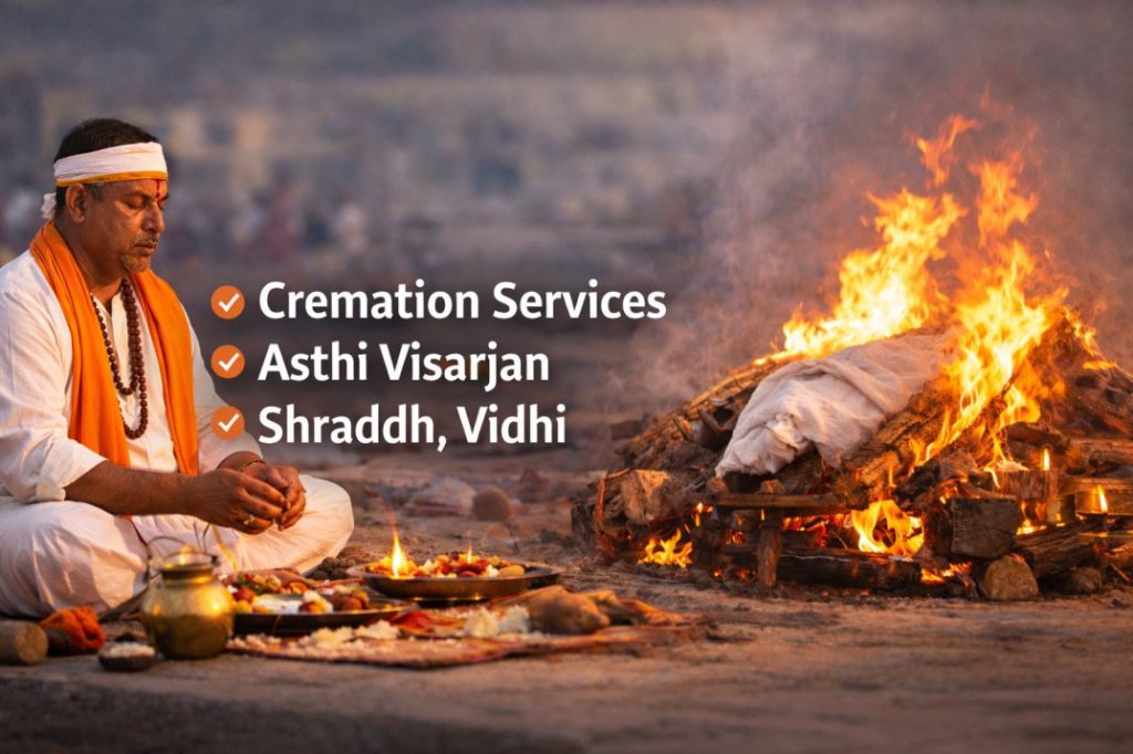 Pandit Ji performing Hindu last rite rituals at cremation ground in Jaipur